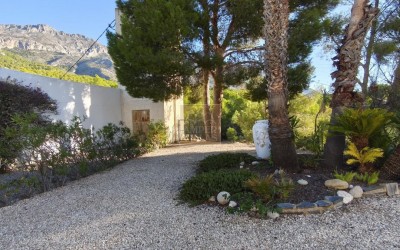 Fantástica villa con piscina climatizada, amplias terrazas y bonitas vistas.